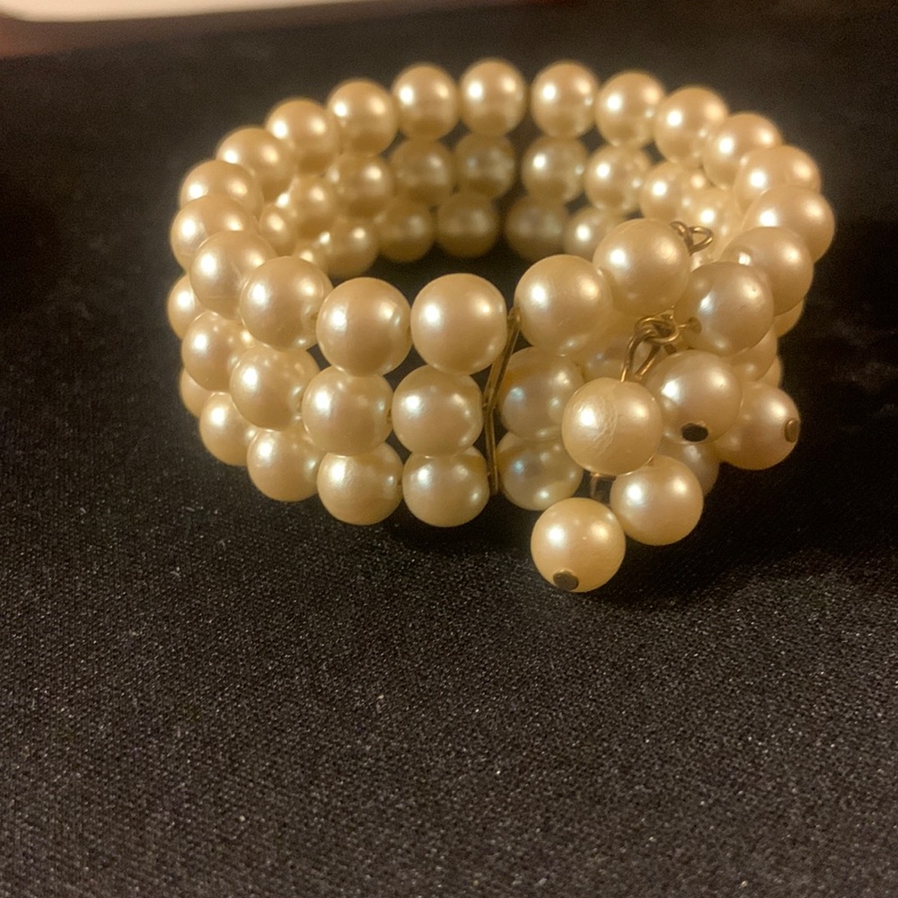 Vintage Pearl Bracelet